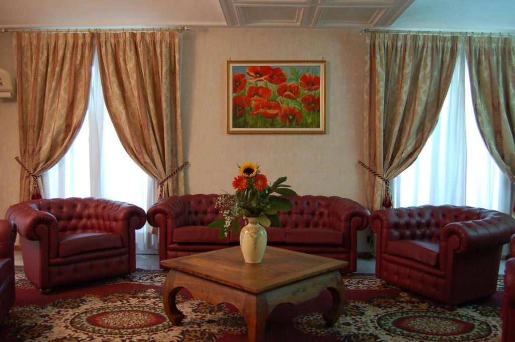 Chelsea Hotel 3*